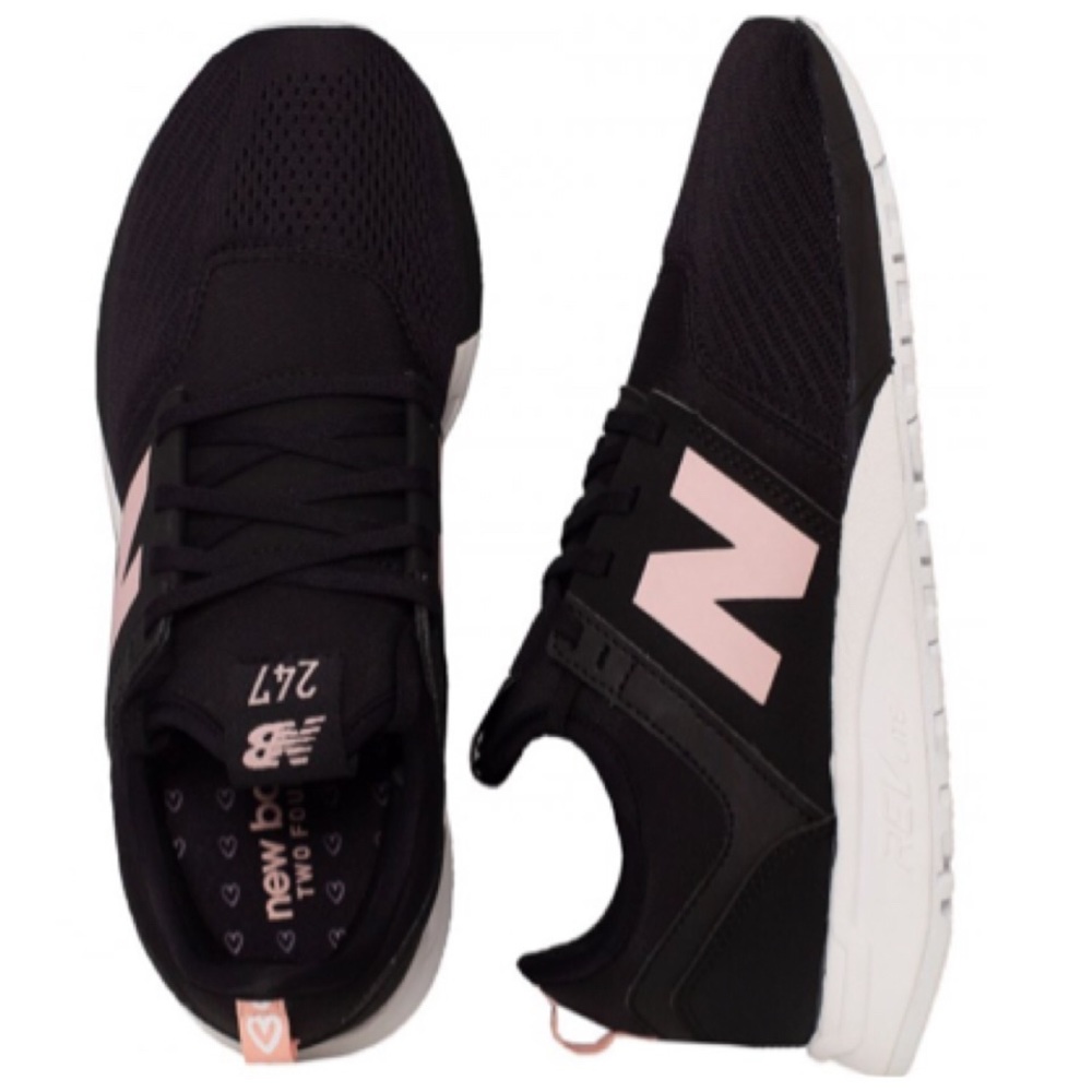 NWOT New Balance Black Sneaker 7.5